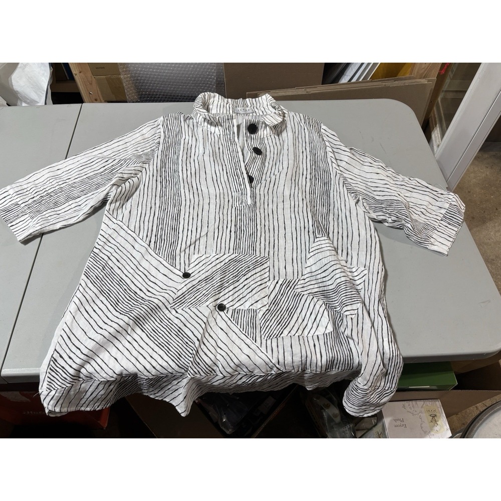 Terra SJ Apparel Top Size XL White Taupe‎ Wired Collar Button Popover Lagenlook